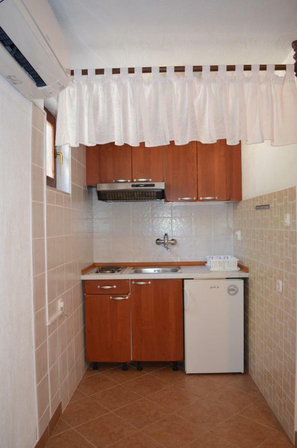 Holiday Home Garina Draga Bašćanska Eksteriør billede