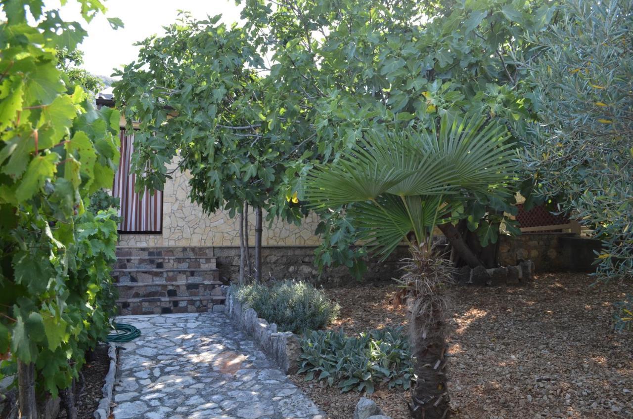 Holiday Home Garina Draga Bašćanska Eksteriør billede